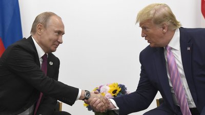 Владимир Путин и Дональд Трамп (2019 год)
