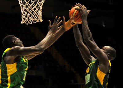 Mamadou Ndiaye (kairėje)